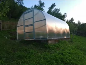 Záhradný skleník z polykarbonátu Gardentec Kompakt - biely